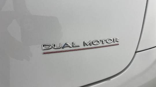 2019 Tesla Model X 5YJXCDE44KF187126