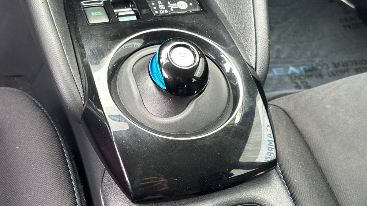 2022 Nissan LEAF 1N4AZ1CV2NC555017