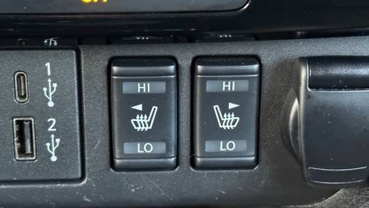 2022 Nissan LEAF 1N4AZ1CV8NC550226