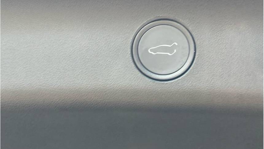 2021 Tesla Model Y 5YJYGDEE0MF067943