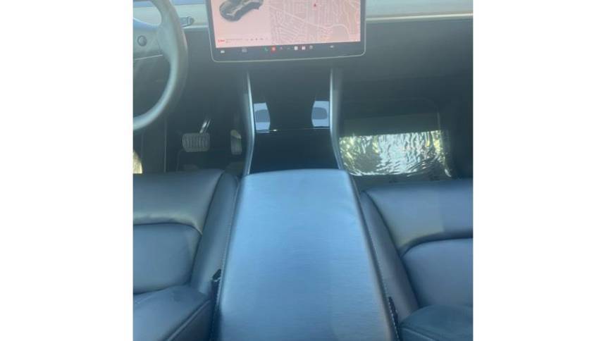 2021 Tesla Model Y 5YJYGDEE0MF067943