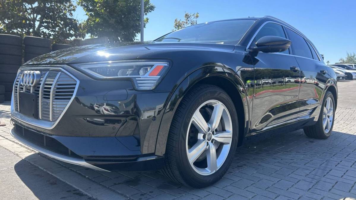 2019 Audi e-tron WA1LAAGE0KB021708
