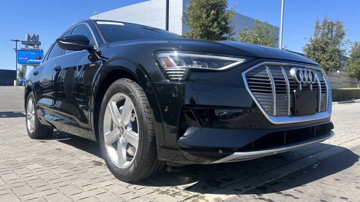 2019 Audi e-tron WA1LAAGE0KB021708