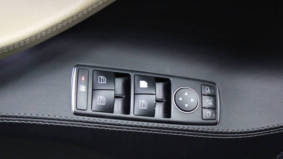 2014 Tesla Model S 5YJSA1H24EFP63035