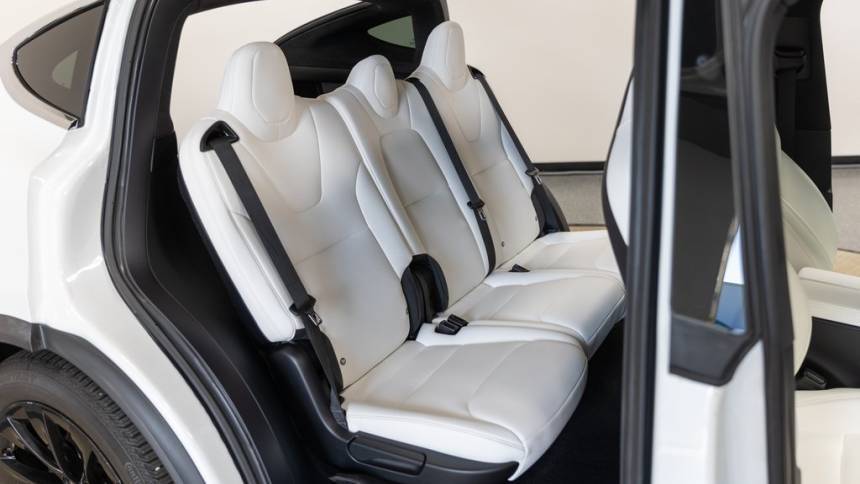 2018 Tesla Model X 5YJXCDE27JF088474