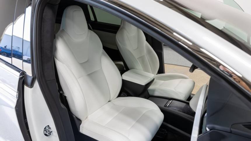 2018 Tesla Model X 5YJXCDE27JF088474