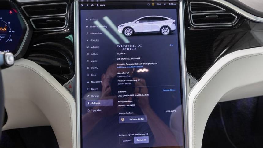 2018 Tesla Model X 5YJXCDE27JF088474