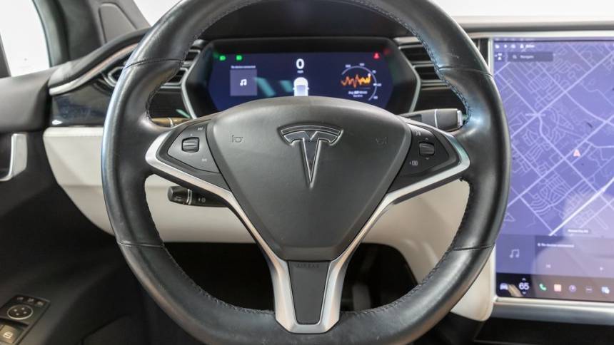 2018 Tesla Model X 5YJXCDE27JF088474