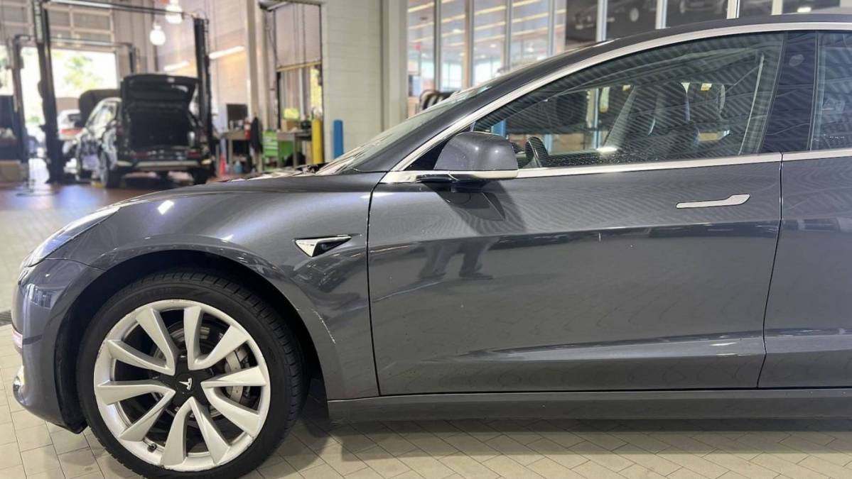 2018 Tesla Model 3 5YJ3E1EA4JF015206