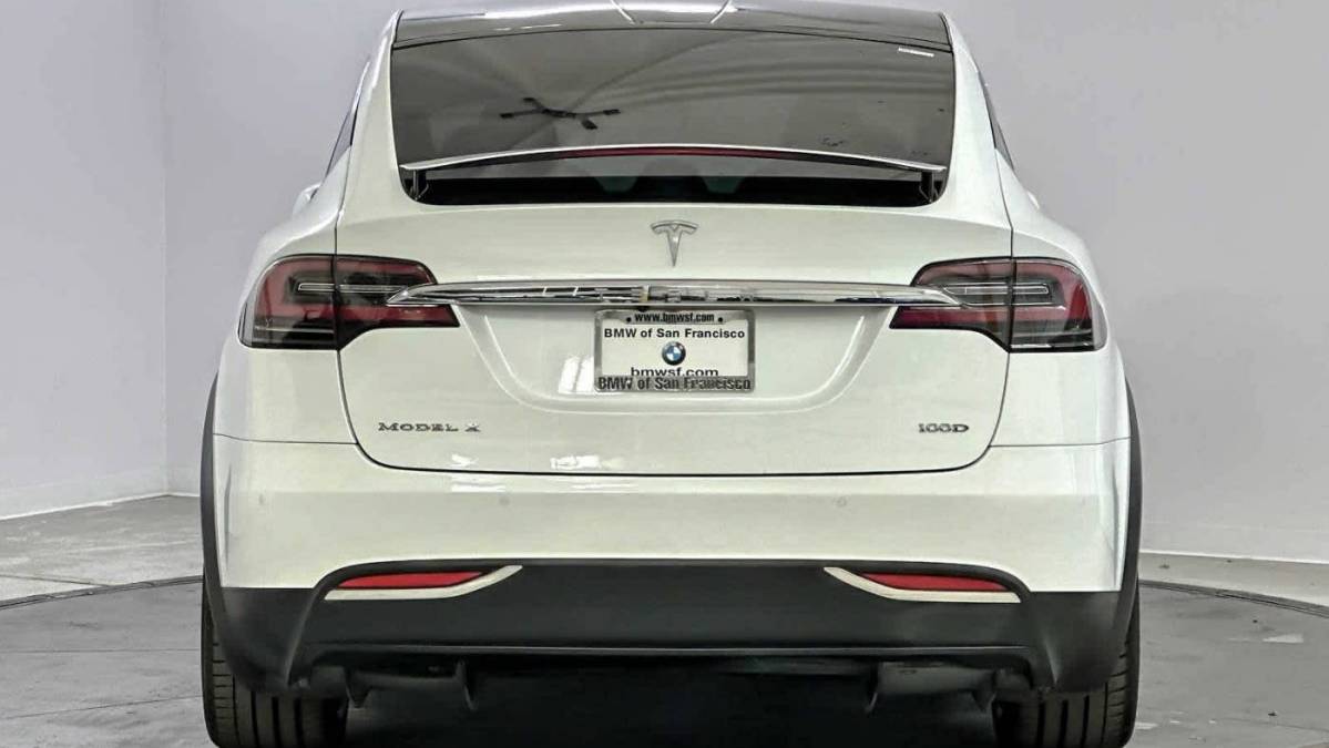 2018 Tesla Model X 5YJXCAE20JF103010