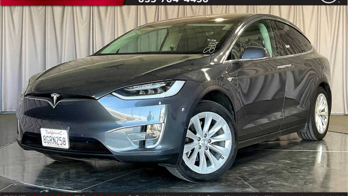 2018 Tesla Model X 5YJXCAE25JF112852
