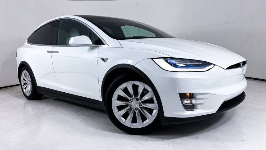 2018 Tesla Model X 5YJXCAE28JF109606