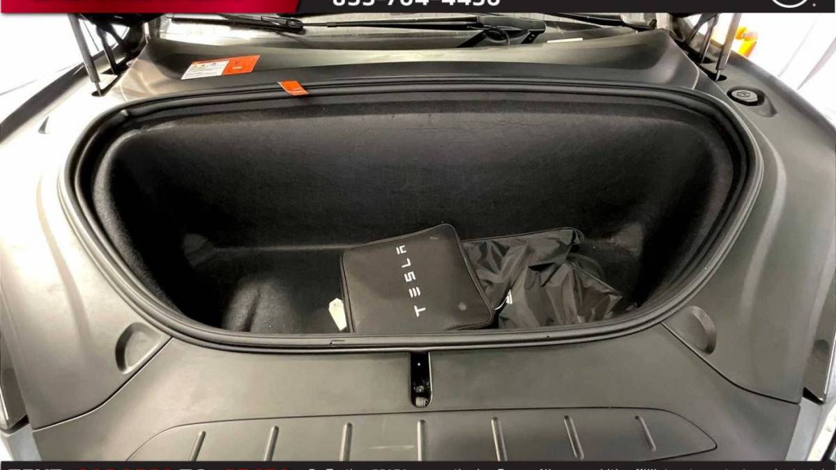 2018 Tesla Model X 5YJXCAE25JF112852
