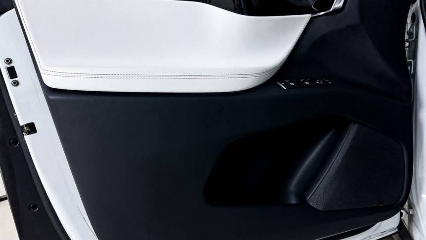 2018 Tesla Model X 5YJXCAE28JF109606