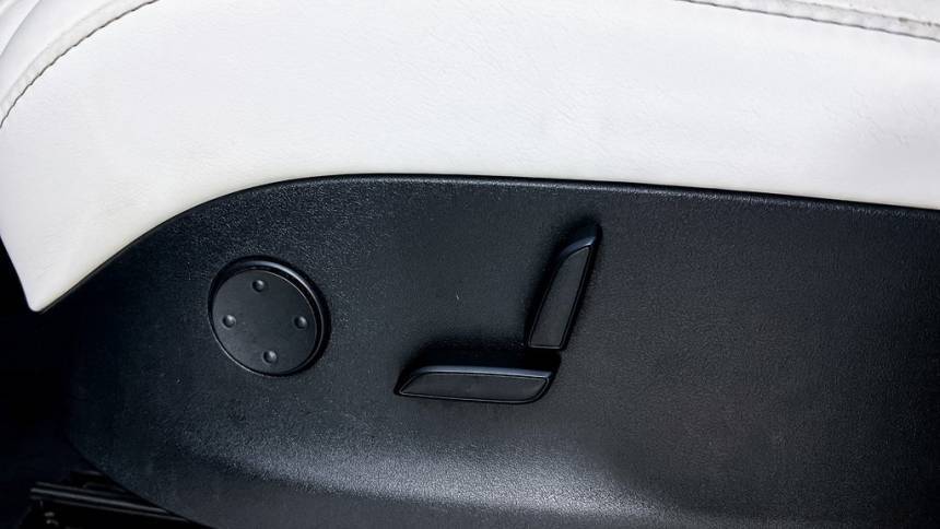 2018 Tesla Model X 5YJXCAE28JF109606