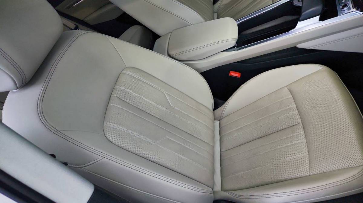 2019 Audi e-tron WA1LAAGEXKB022879