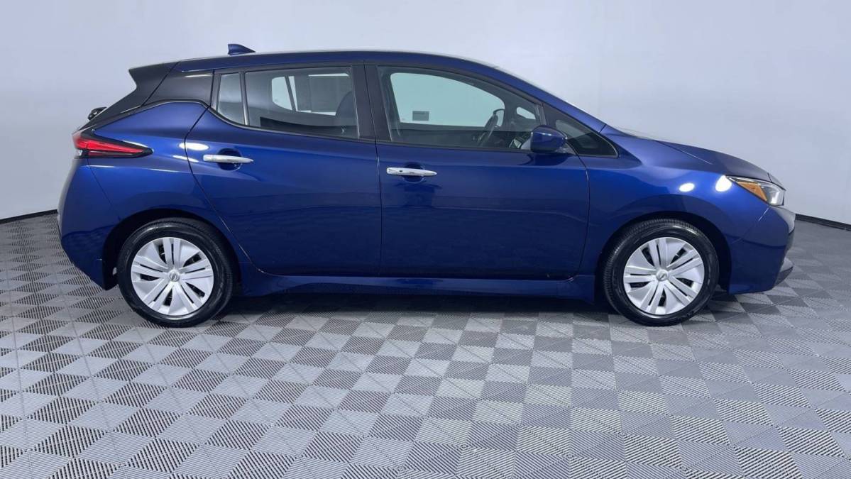 2022 Nissan LEAF 1N4AZ1BV5NC558186
