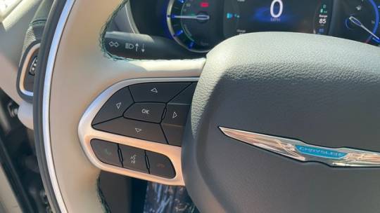 2018 Chrysler Pacifica Hybrid 2C4RC1N75JR118286