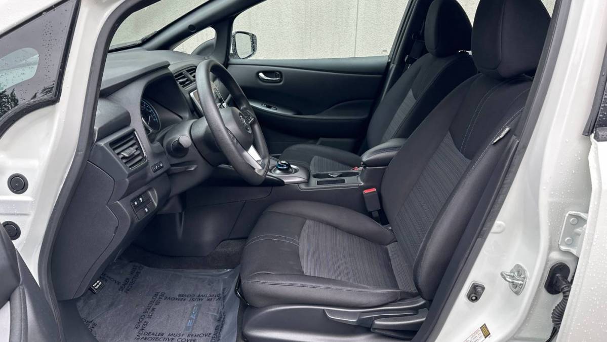 2022 Nissan LEAF 1N4AZ1BV1NC558380
