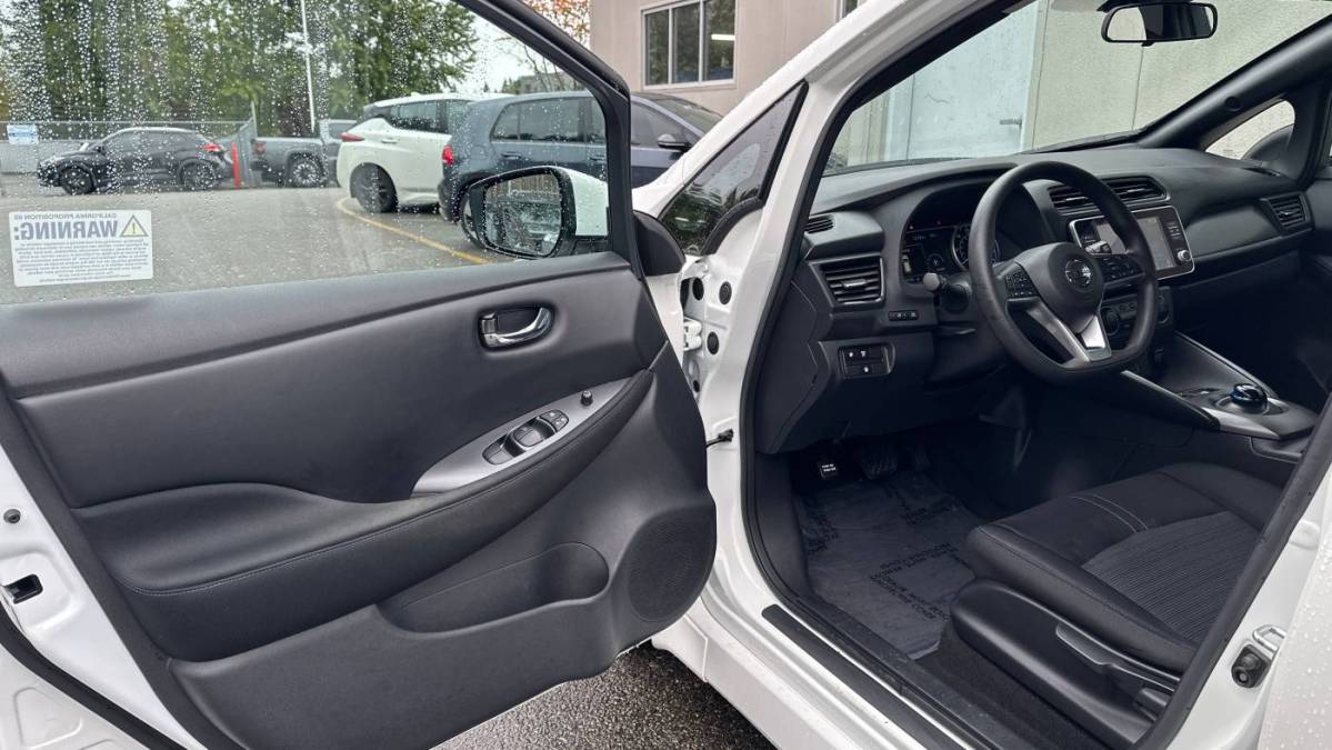 2022 Nissan LEAF 1N4AZ1BV1NC558380