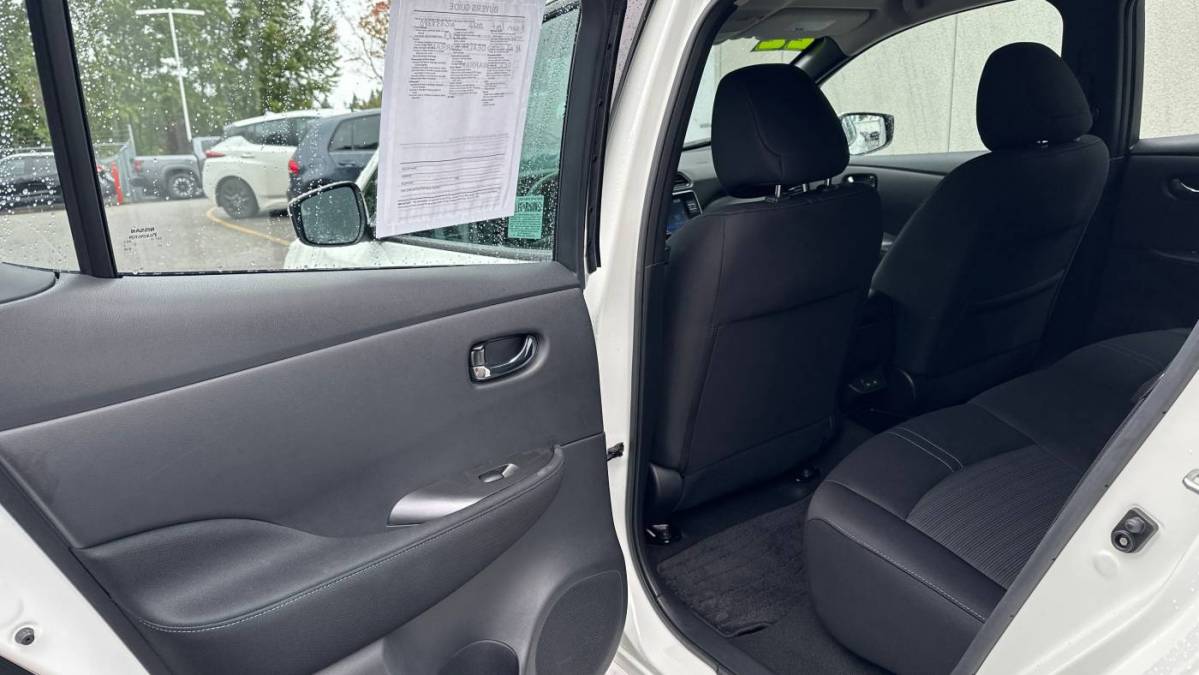 2022 Nissan LEAF 1N4AZ1BV1NC558380