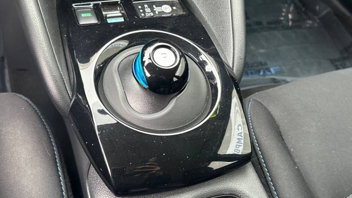 2021 Nissan LEAF 1N4AZ1CV5MC556693
