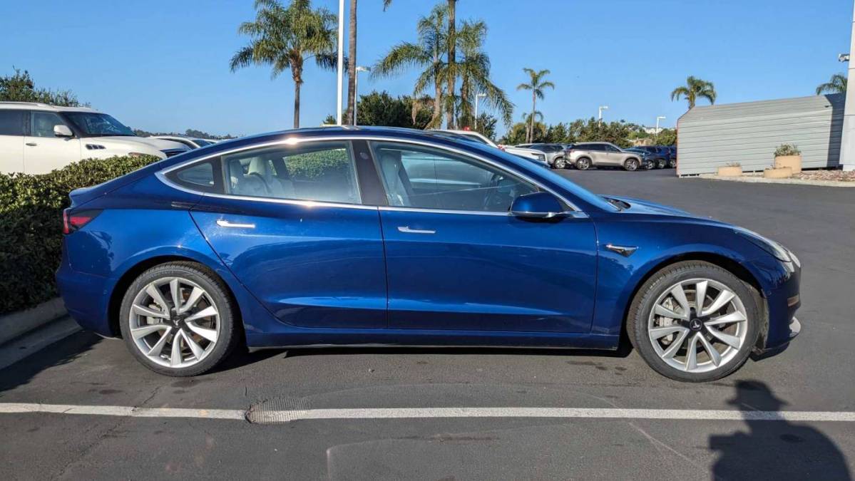 2018 Tesla Model 3 5YJ3E1EA8JF006296