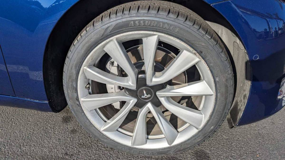 2018 Tesla Model 3 5YJ3E1EA8JF006296