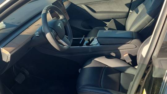 2021 Tesla Model Y 5YJYGDEE7MF097635