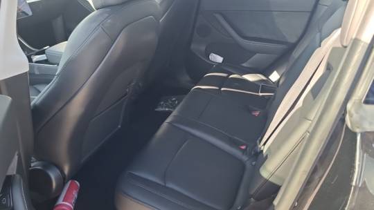2021 Tesla Model Y 5YJYGDEE7MF097635