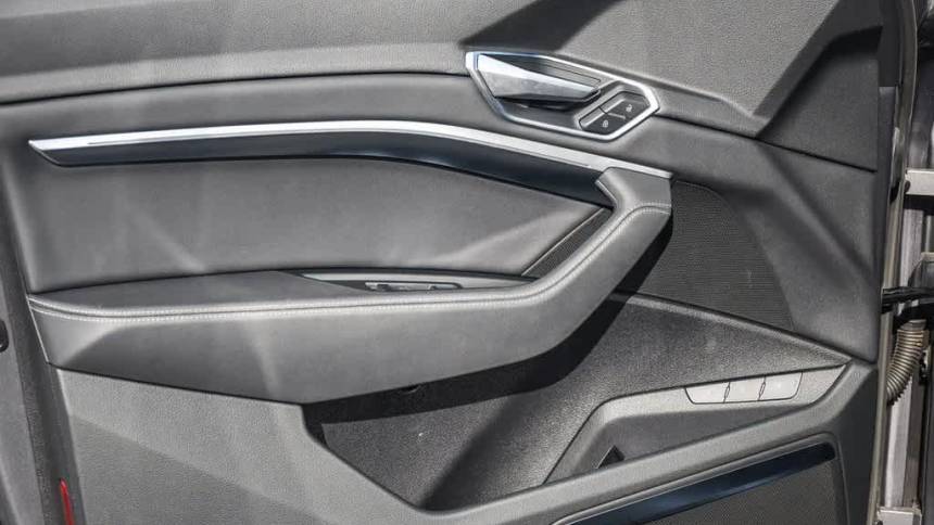 2021 Audi e-tron WA1LAAGEXMB000853