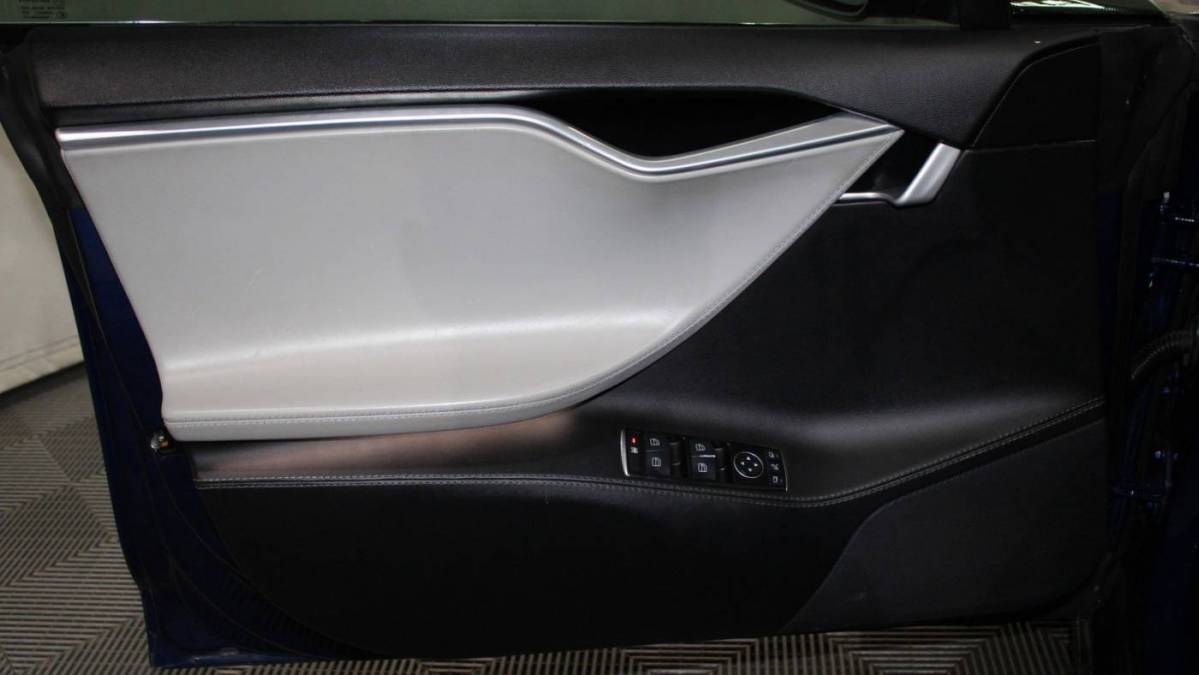 2015 Tesla Model S 5YJSA1S21FF096287
