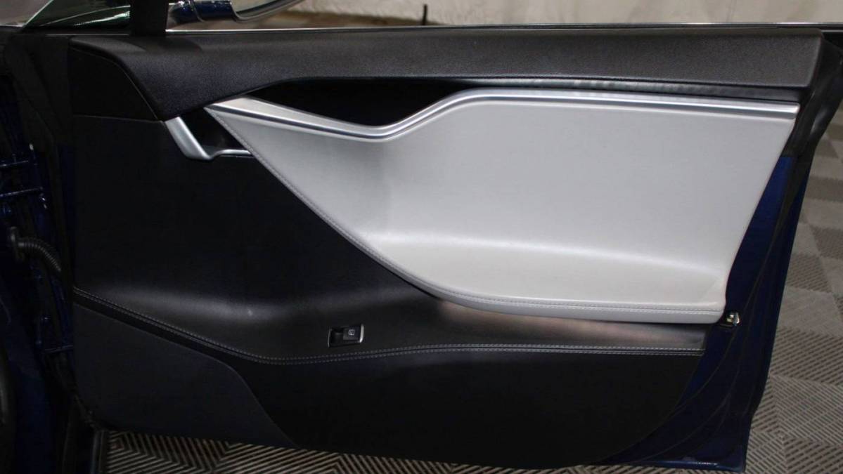 2015 Tesla Model S 5YJSA1S21FF096287