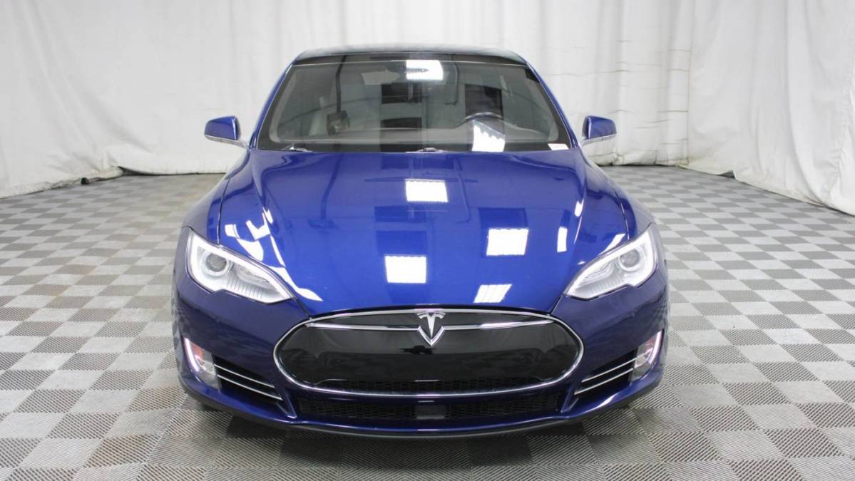 2015 Tesla Model S 5YJSA1S21FF096287
