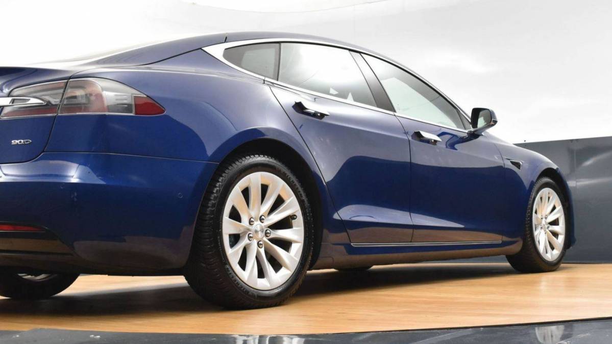 2017 Tesla Model S 5YJSA1E23HF199838