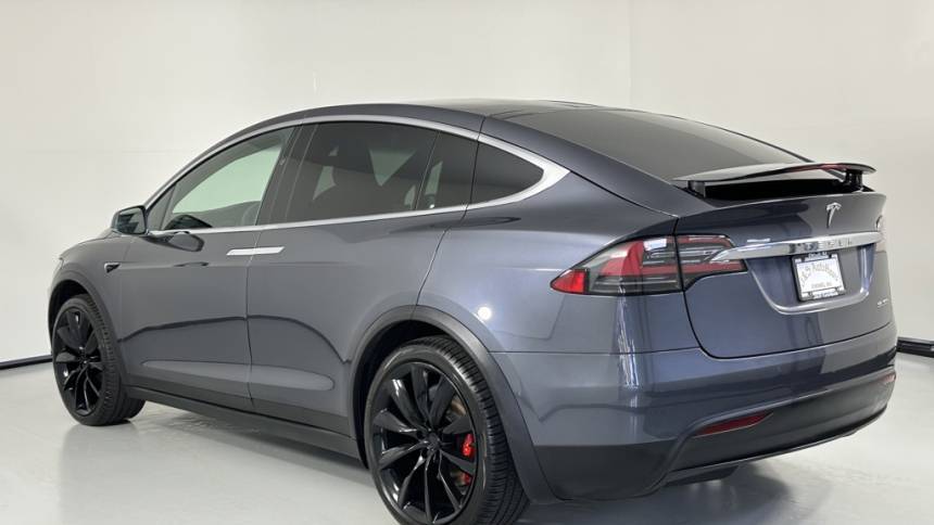 2019 Tesla Model X 5YJXCBE43KF182066