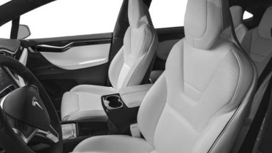 2020 Tesla Model X 5YJXCBE4XLF303113