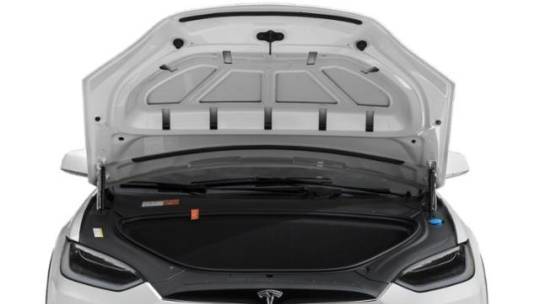 2020 Tesla Model X 5YJXCBE4XLF303113