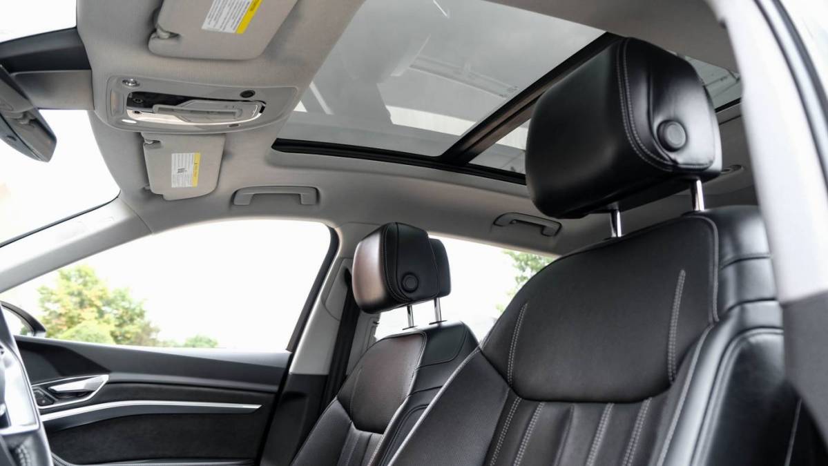 2021 Audi e-tron WA1VAAGE1MB004671
