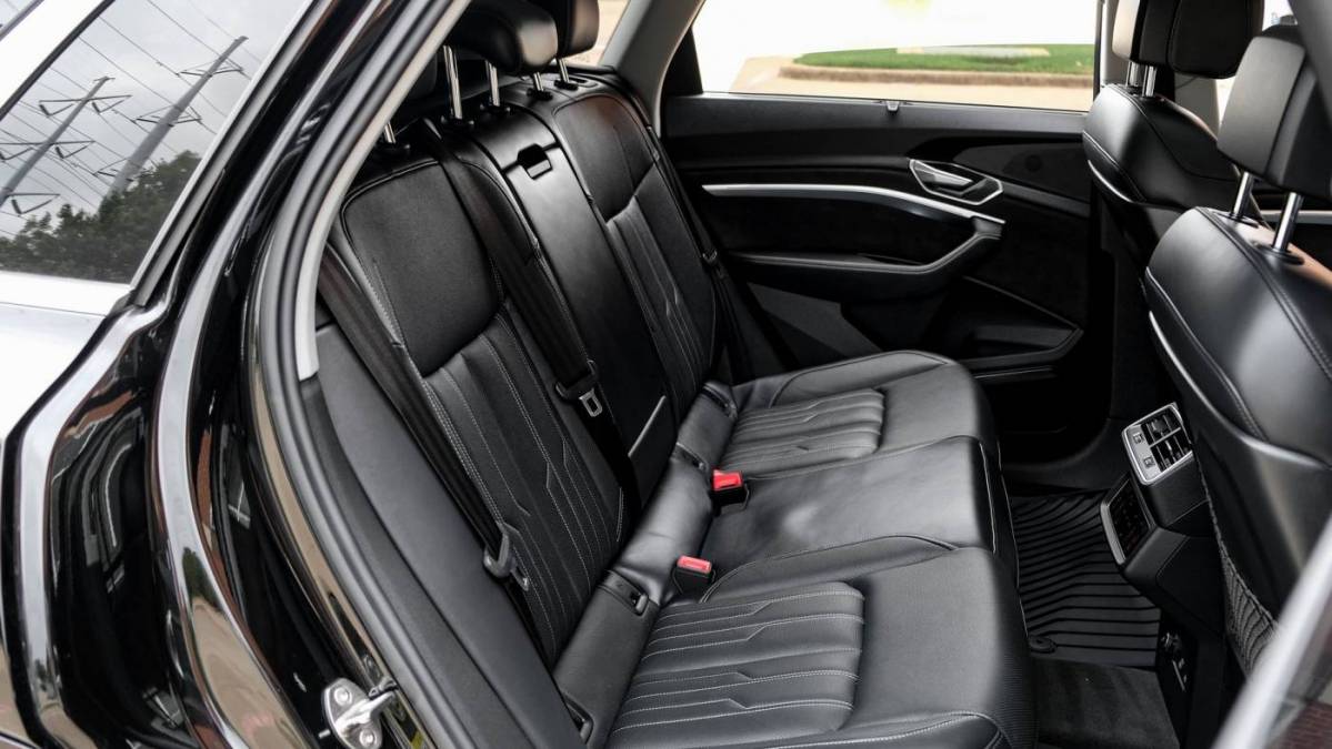 2021 Audi e-tron WA1VAAGE1MB004671