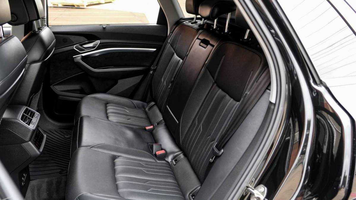 2021 Audi e-tron WA1VAAGE1MB004671