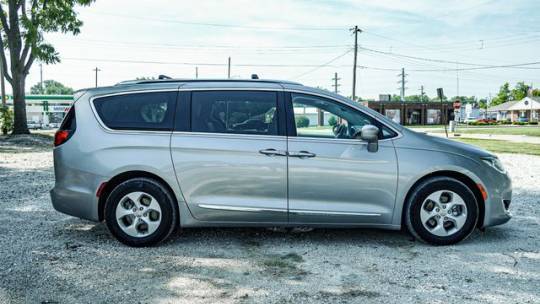 2018 Chrysler Pacifica Hybrid 2C4RC1L70JR364956