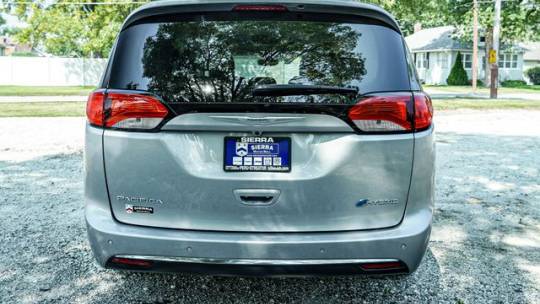 2018 Chrysler Pacifica Hybrid 2C4RC1L70JR364956