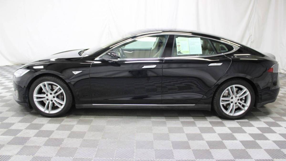 2016 Tesla Model S 5YJSA1E14GF124474