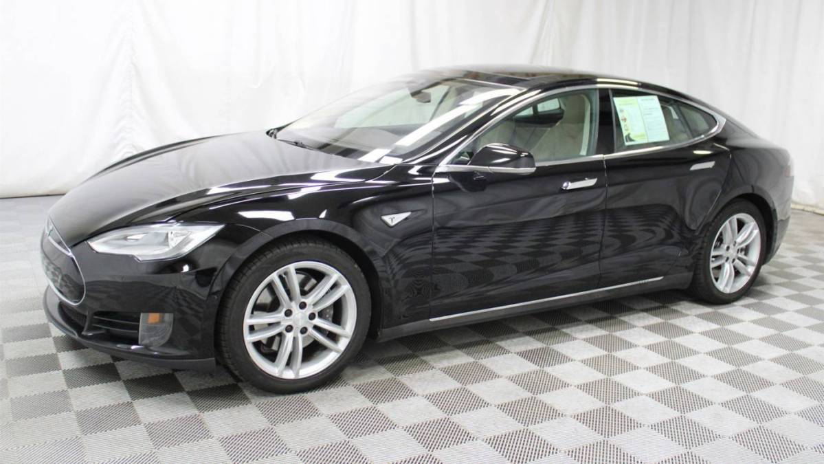 2016 Tesla Model S 5YJSA1E14GF124474