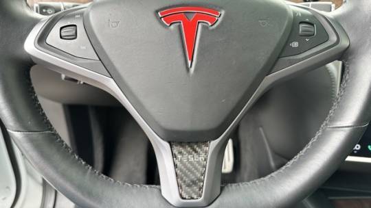 2019 Tesla Model X 5YJXCAE43KF183146