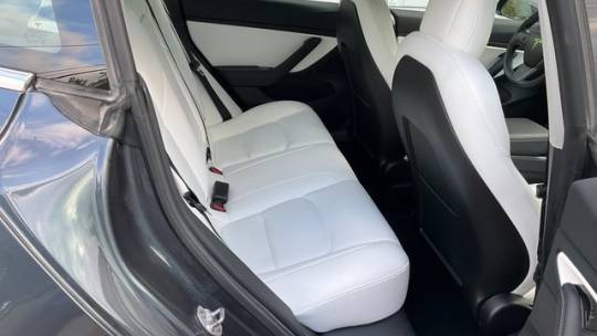 2019 Tesla Model 3 5YJ3E1EB7KF450392