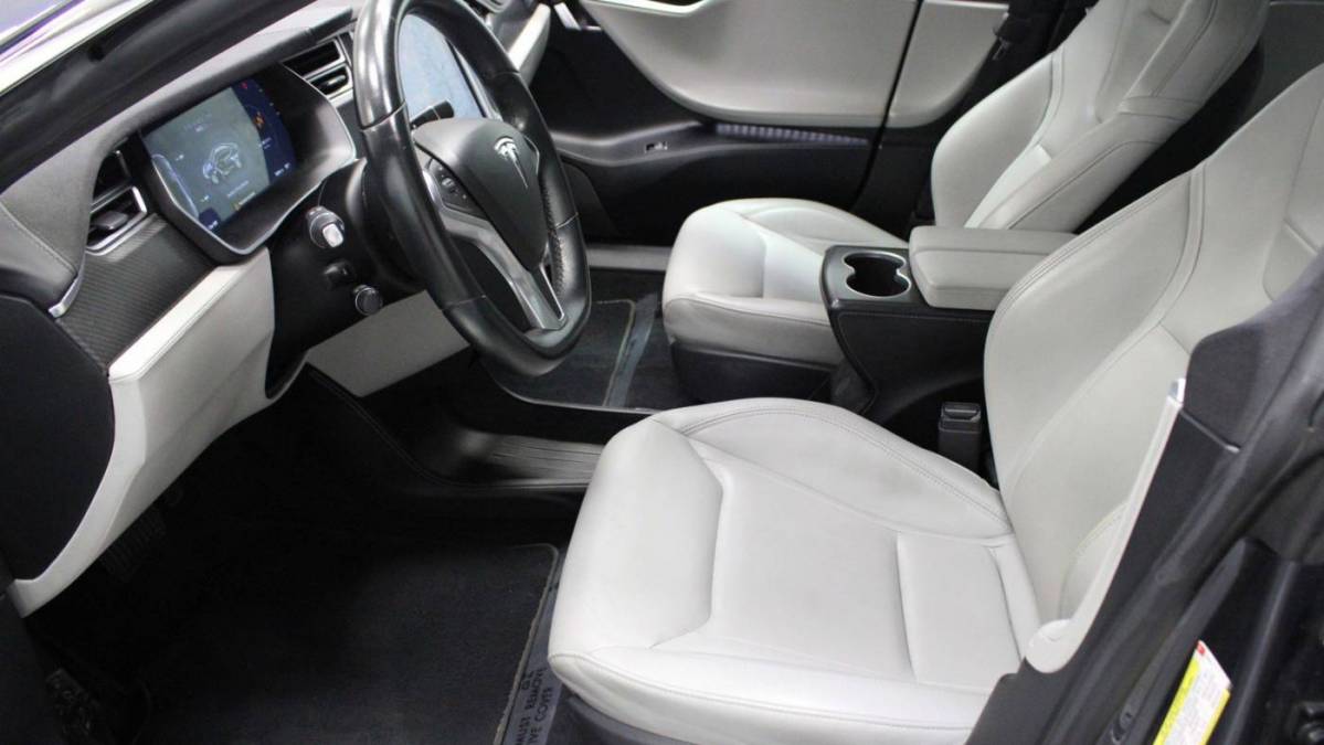 2016 Tesla Model S 5YJSA1E22GF129441