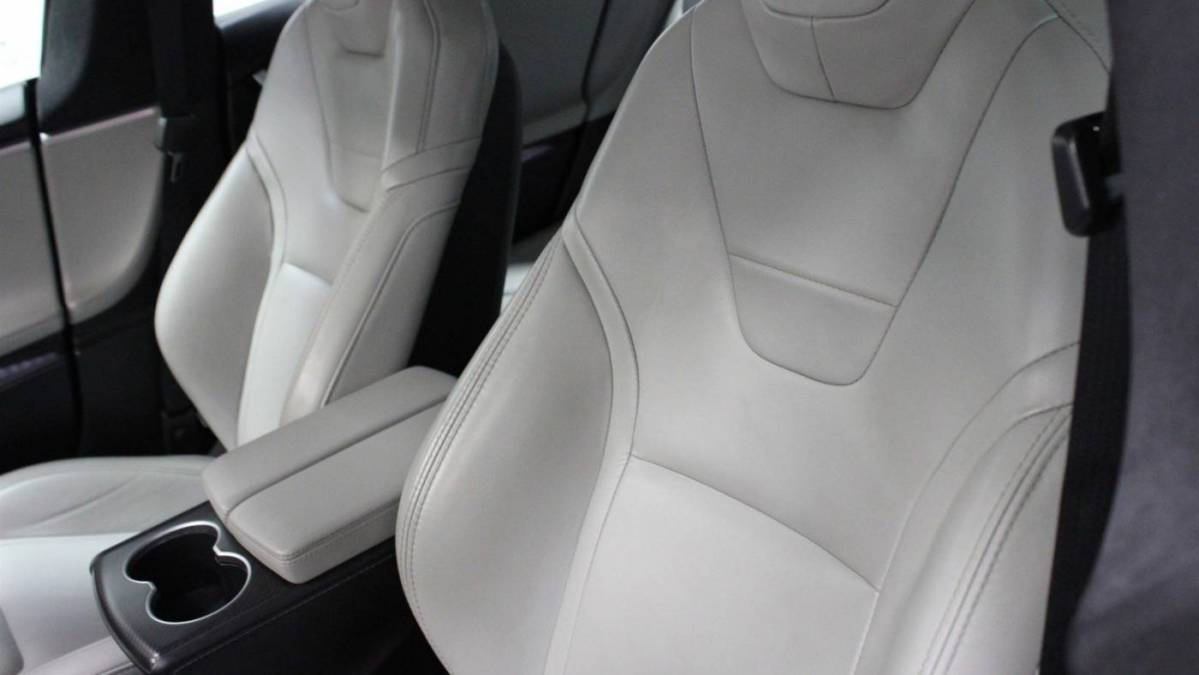 2016 Tesla Model S 5YJSA1E22GF129441