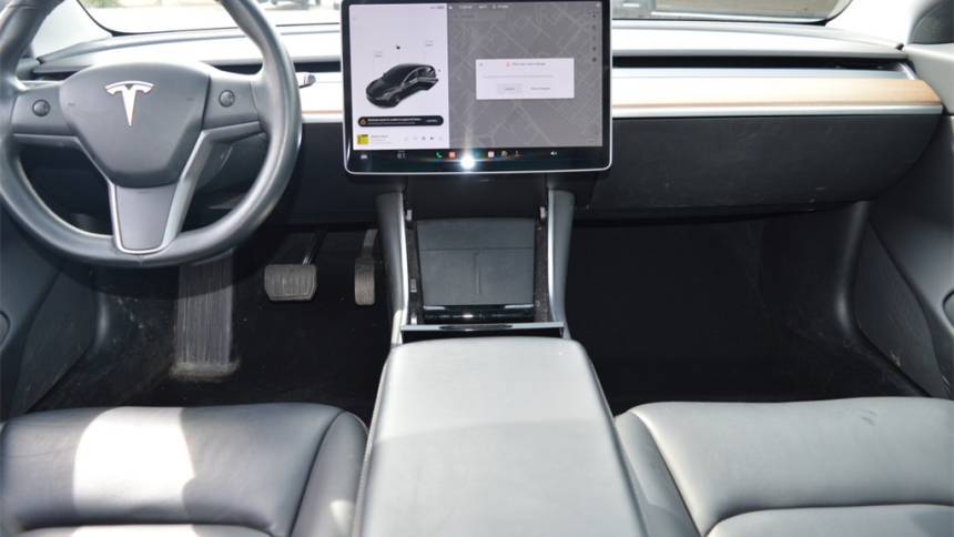 2018 Tesla Model 3 5YJ3E1EB8JF084649